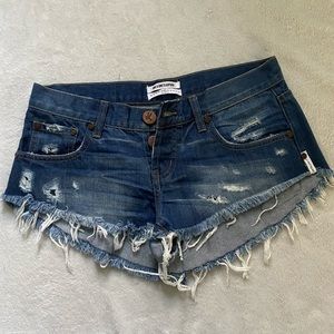 BNWT One Teaspoon Bonitas Distressed Jean Shorts 27